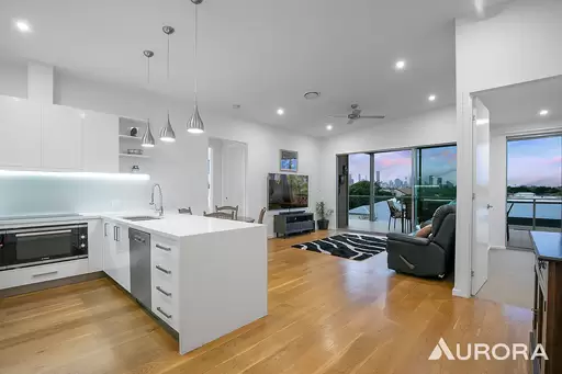 16/24 Haig Street, Coorparoo Sold by Aurora Property