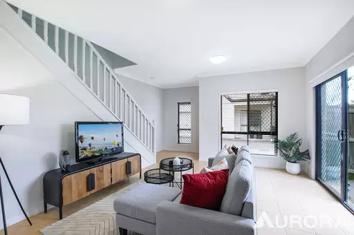 3/93 -95 Cambridge Street, Carina Heights For Sale by Aurora Property